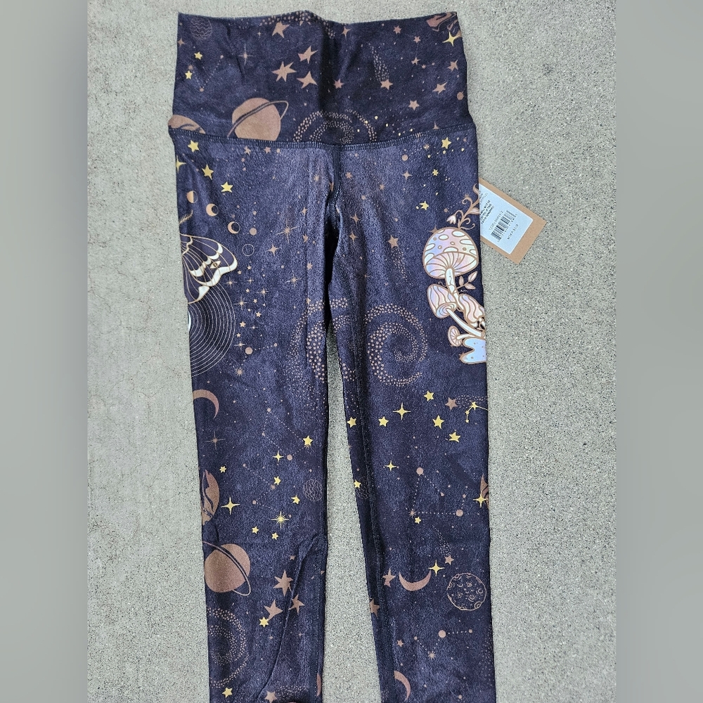 NWT NIYAMA SOL SHROOM GALAXY LEGGINGS, GOLD FOIL, GALAXY, CELESTIAL, STARS SMALL - Picture 5 of 10